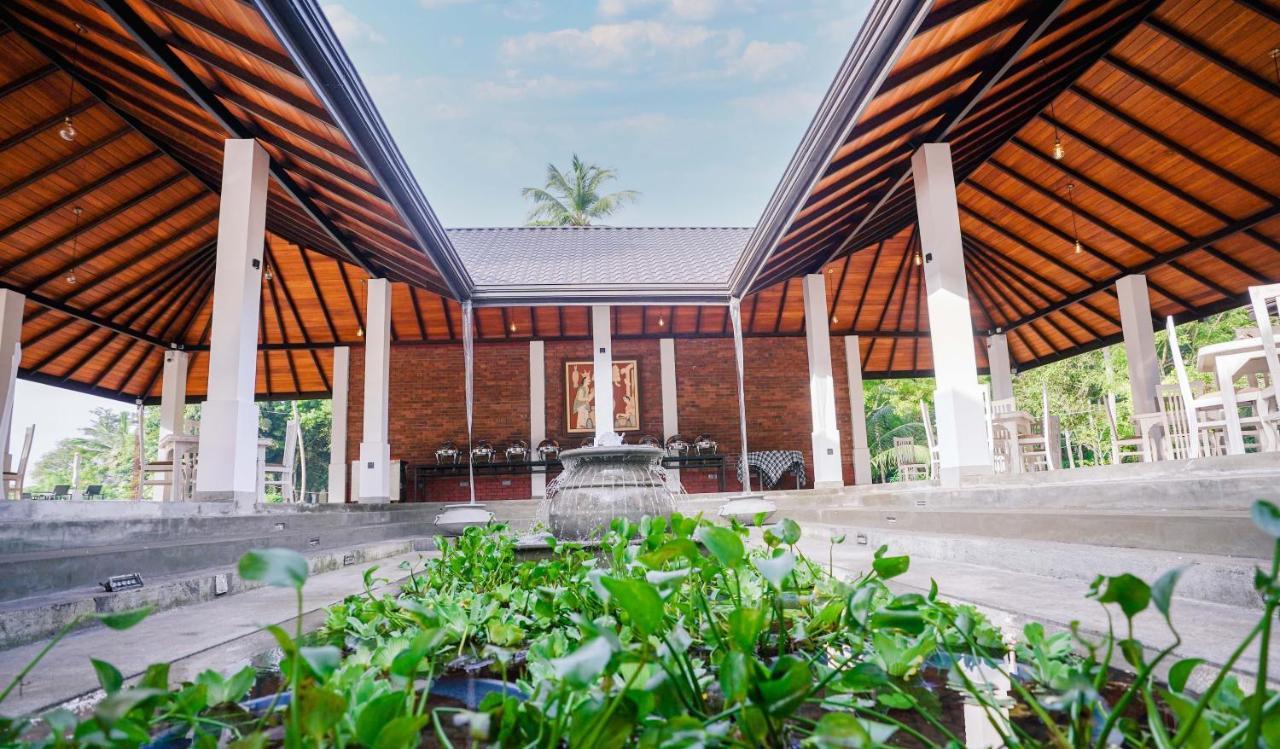 Miracle Resorts & Villas Polonnaruwa Exterior photo